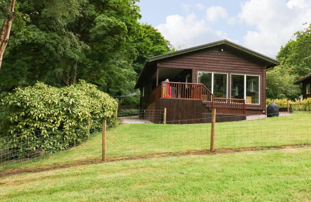 KIPLING LODGE, pet friendly, with hot tub in Rudyard