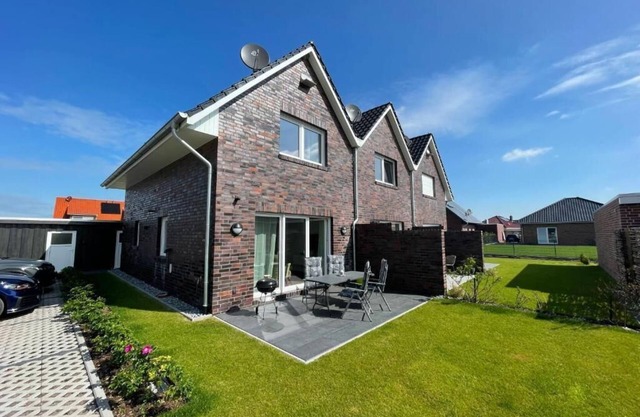 Kleines Friesenhaus am Wangermeer mit Privatstrand