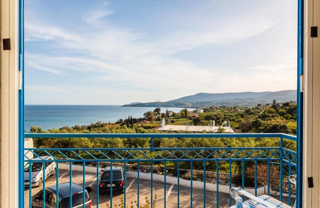 Koroni Seaview Retreats - Summer Escape Lodgings