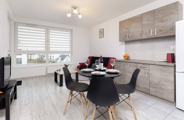 Kościuszki 72 Gdynia | Bright Apartment with Balcony and Parking