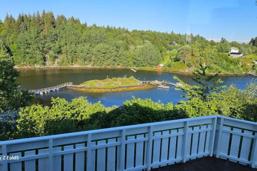 Koselig hytte på Austrheim