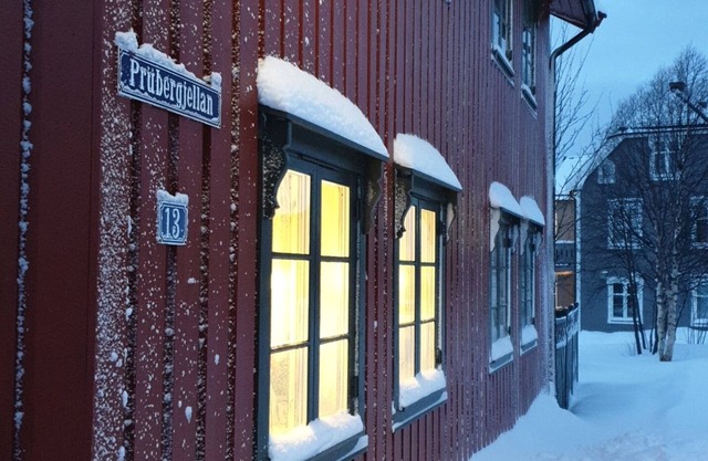 Koselig Leilighet i 2etg, Kun 5 Minutter å gå til Sentrum,