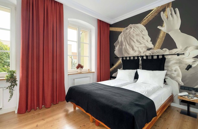 Kramarska 9 | Schoeps Residence | Spacious Apartment in the Heart of Poznań | St