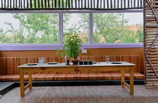 Krishna Cafe and Chandra Home Stay