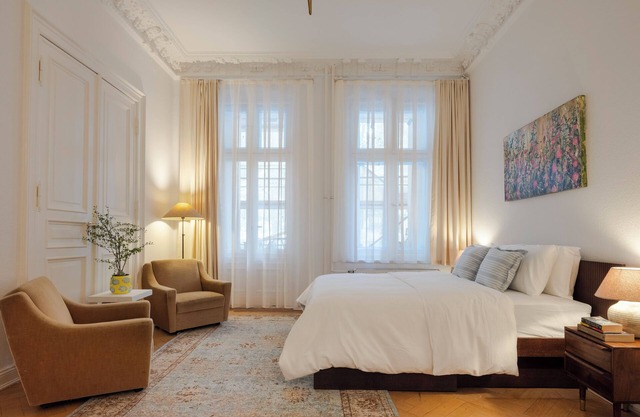 Ku’DAMM Savignyplatz Charming Old Home/5-9 ppl/Fam.Friendly/Wifi