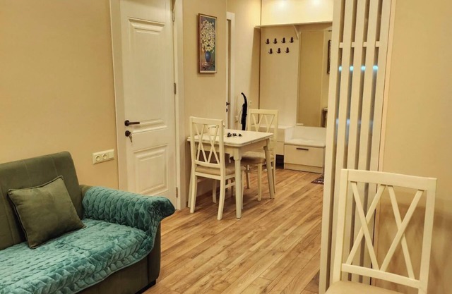 Kutaisi Apartment - White Bridge