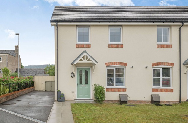 KYMIN VIEW, family friendly, with a garden in Monmouth