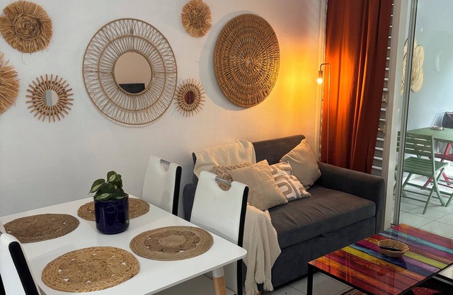 L'APPART MILENA T2 COSY ET CALME AU CŒUR DE JARRY - pets welcome