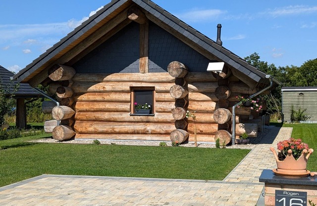Log Cabins Naturstammhaus - Ferienhaus Rügen 16 - Feriendorf Tollensesee