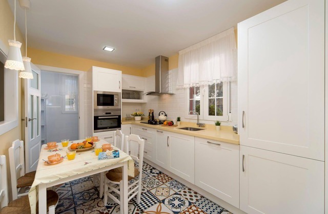 La Alegria - Two Bedroom Villa, Sleeps 4