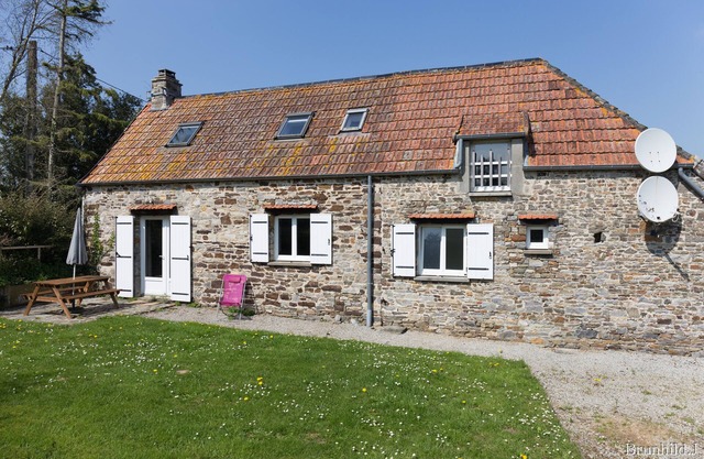 La Bergerie - rural location, near the sea