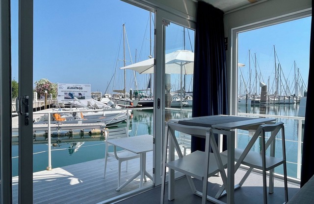 La Bussola - Nomastay House Boats