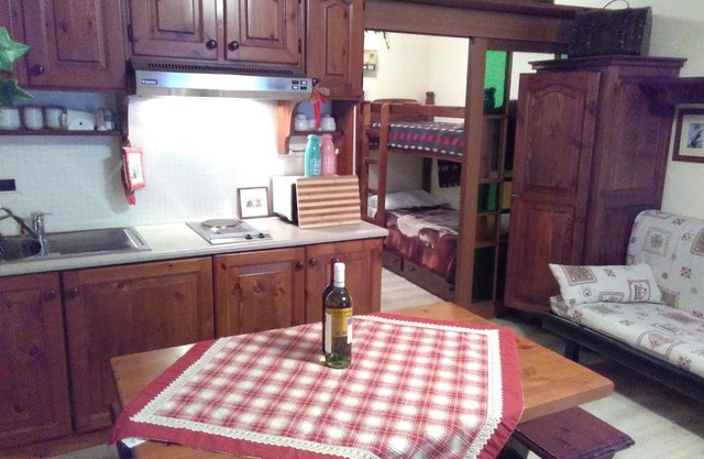 La Conifera studio apartment Cervinia - no internet connection
