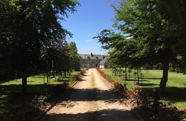 La Gloriette gîte situé Dans La propriété Dun magnifique manoir