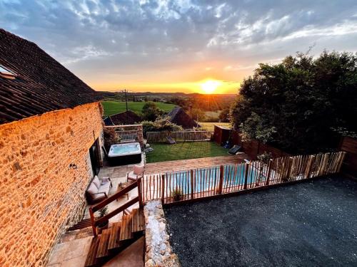 La Grange aux Souvenirs - Piscine chauffée ,Jacuzzi et Terrain de pétanque
