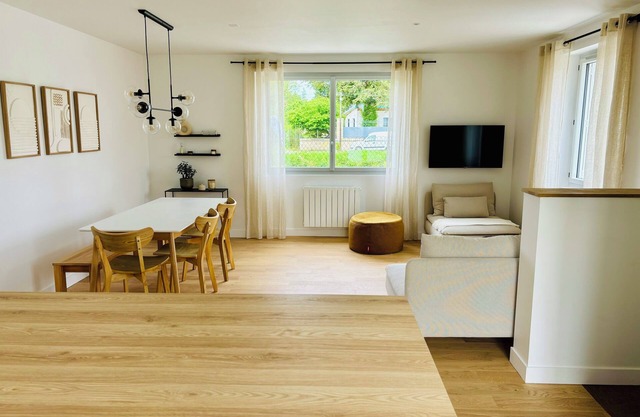 La Maison du Quai : Charme et Confort au Bord de la Sèvre Niortaise