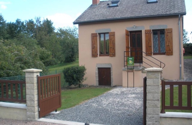 La Place - CELLE-EN-MORVAN (LA)