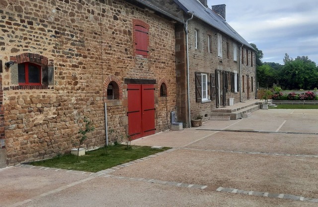 LA PLANCHE La Ferme du Quesnoy Ideal for families (in the country, close to town)