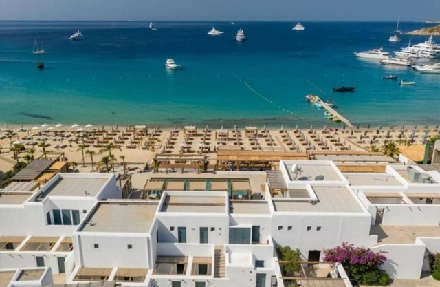 La Playa Studio best locatiom close to the beach + center