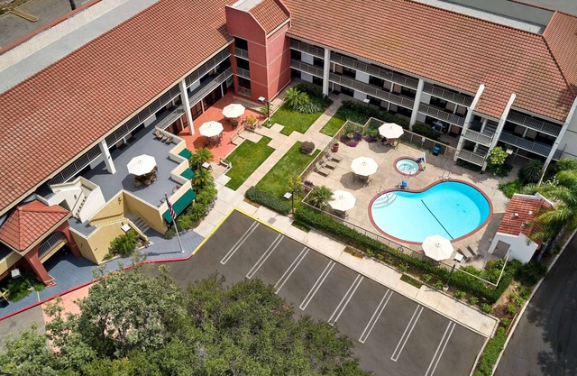 La Quinta Inn & Suites by Wyndham Thousand Oaks-Newbury Park