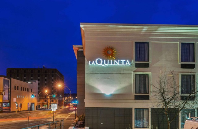 La Quinta Inn & Suites by Wyndham Jamestown