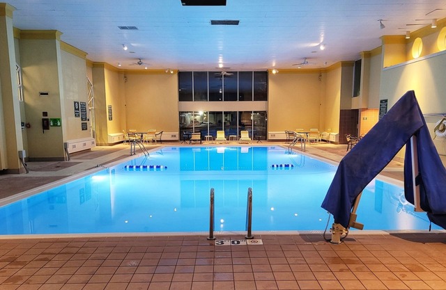 La Quinta Inn & Suites by Wyndham Appleton College Avenue