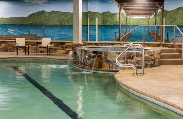 La Quinta Inn & Suites by Wyndham Lake George