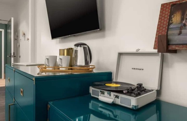 La Rua and Lily Halln