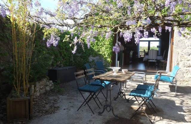 La Sagnarde, Loubressac. Terrasse intime