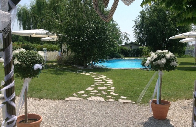 La Vie en Rose Resort