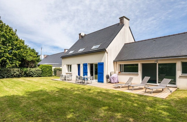 La VILLA PEN GUEN - à 500 mètres de la plage - 14 personnes - 6 chambres