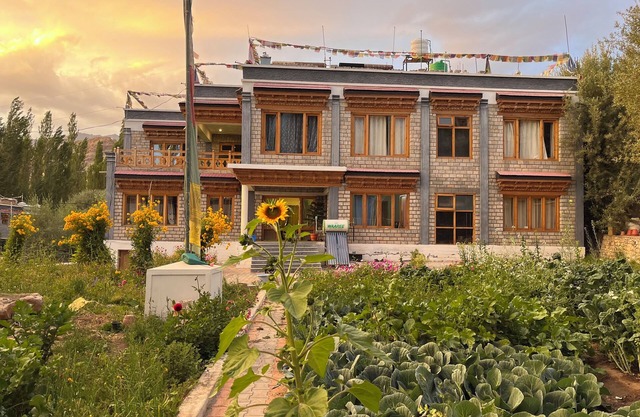 LADAKH COUNTRY INN