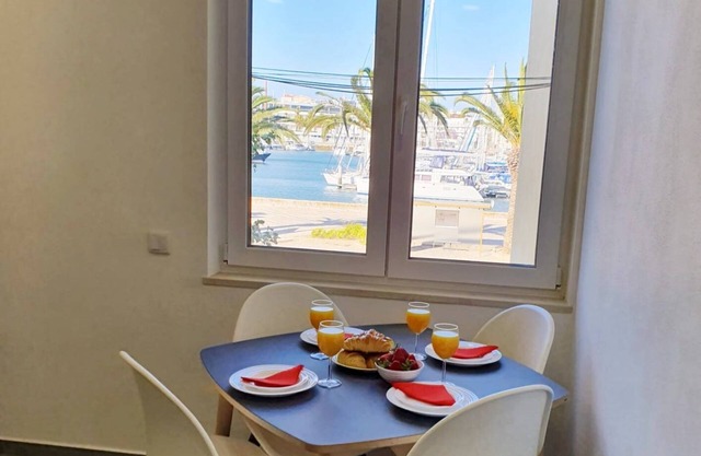 Lagos Marina and promenade view apartment central