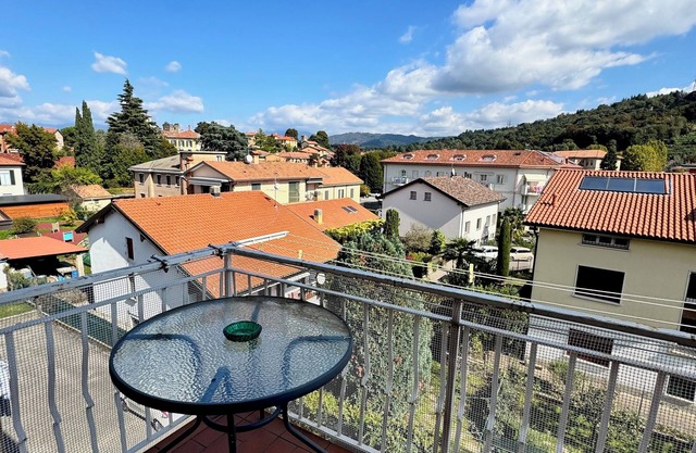 Lake Como & Alps ski Stay for Family or Business near Lecco, Monza, Milan