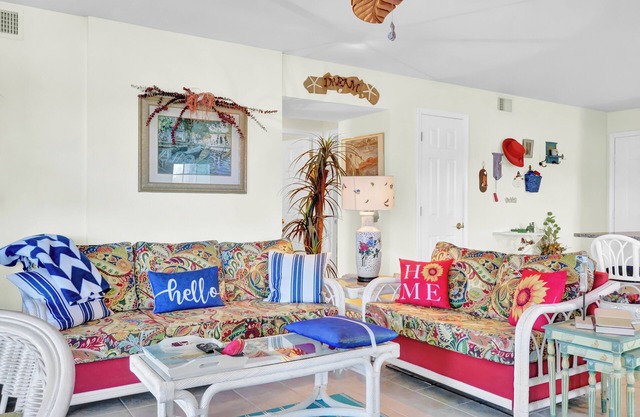 Lake Front Condo | Sleeping 7