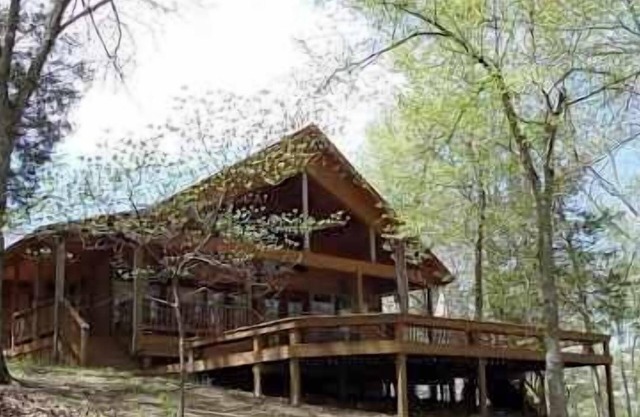 Lake Front Home + Fire Pit + 50 Acres