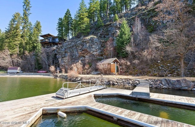 Lake Front Home w/Spectacular Views & boat slips!