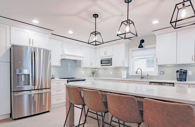 Lake Front Home with open floor plan and amazing back yard accommodates 2 night+