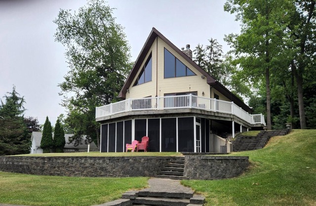 Lake House Rental Pontoon Optional