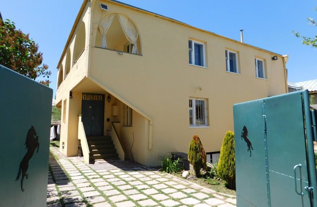 Lake Sevan Garden Villa/Sleeps 9/BBQ, Balcony & Outdoor Space