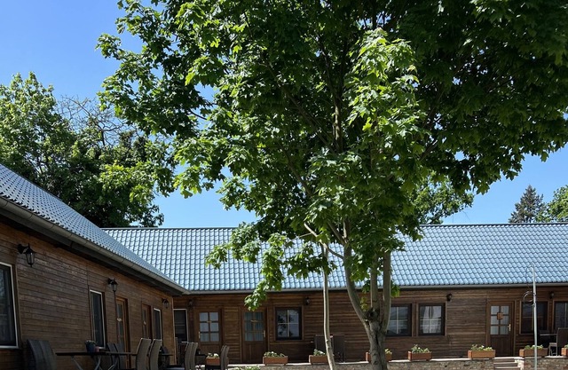 Lake view apartment direct water access. - Restaurant am Wildpark