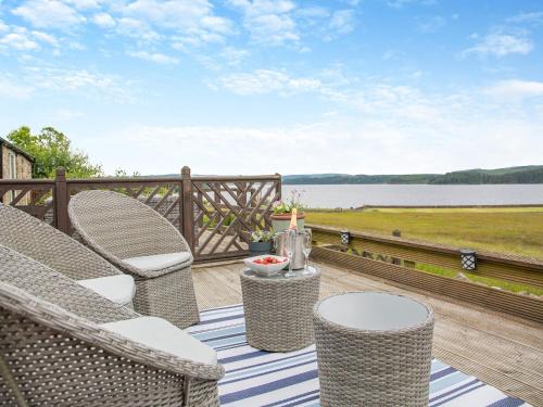 Lake View Cottage