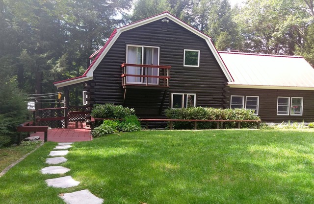 Lakefront 3BR Log Cabin w/Dock and Fire Pit