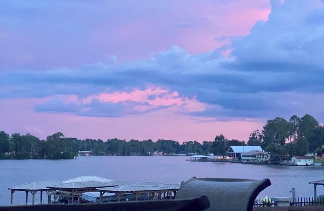 Lakefront Condo w/Pool!