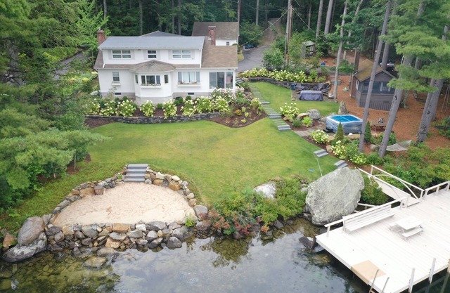 Lakefront Family Friendly Home, Sleeps 10