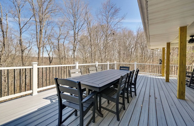 Lakefront Home w/Deck, Near Mammoth Cave Park!