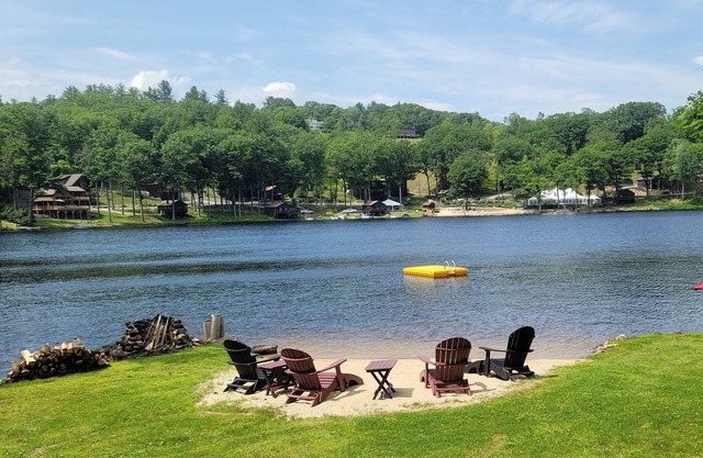 Lakefront Luxury Home on Horace Lake