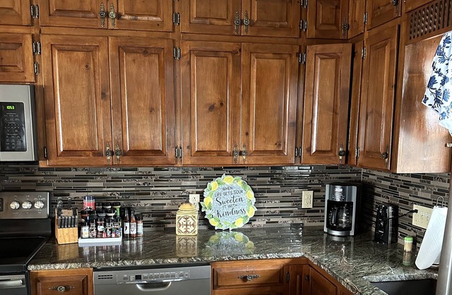 Lakefront Retreat big enough for two families! Right on the water!