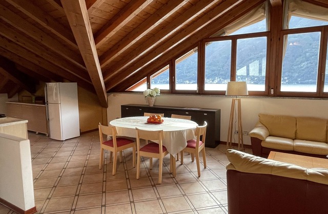 Lakefront Views with Lake Access & Dock for Swimming