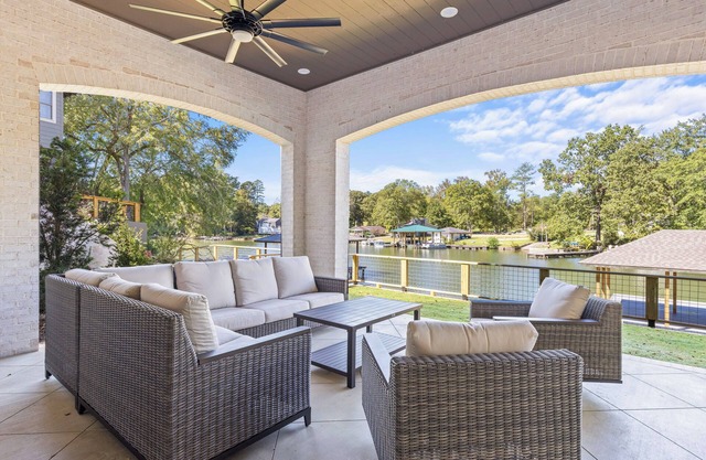 Lakeshore Oasis on Lake Martin